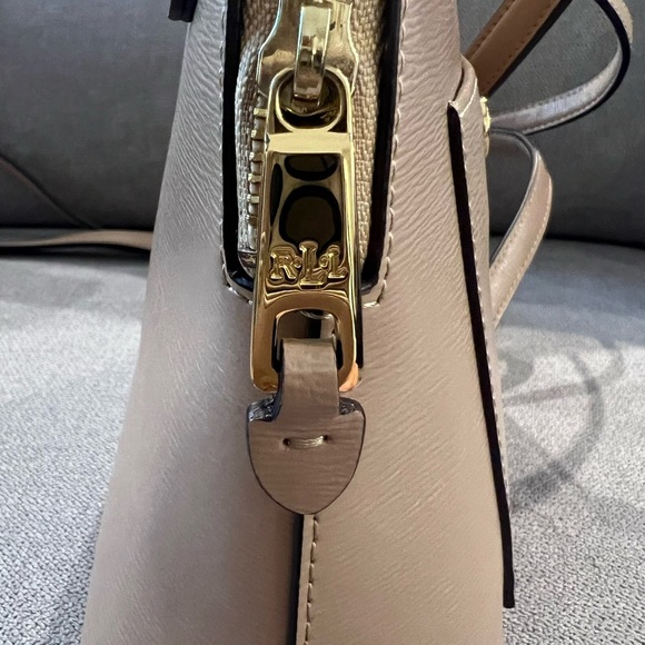 Ralph Lauren Newbury Cross Body - Picture 4 of 7
